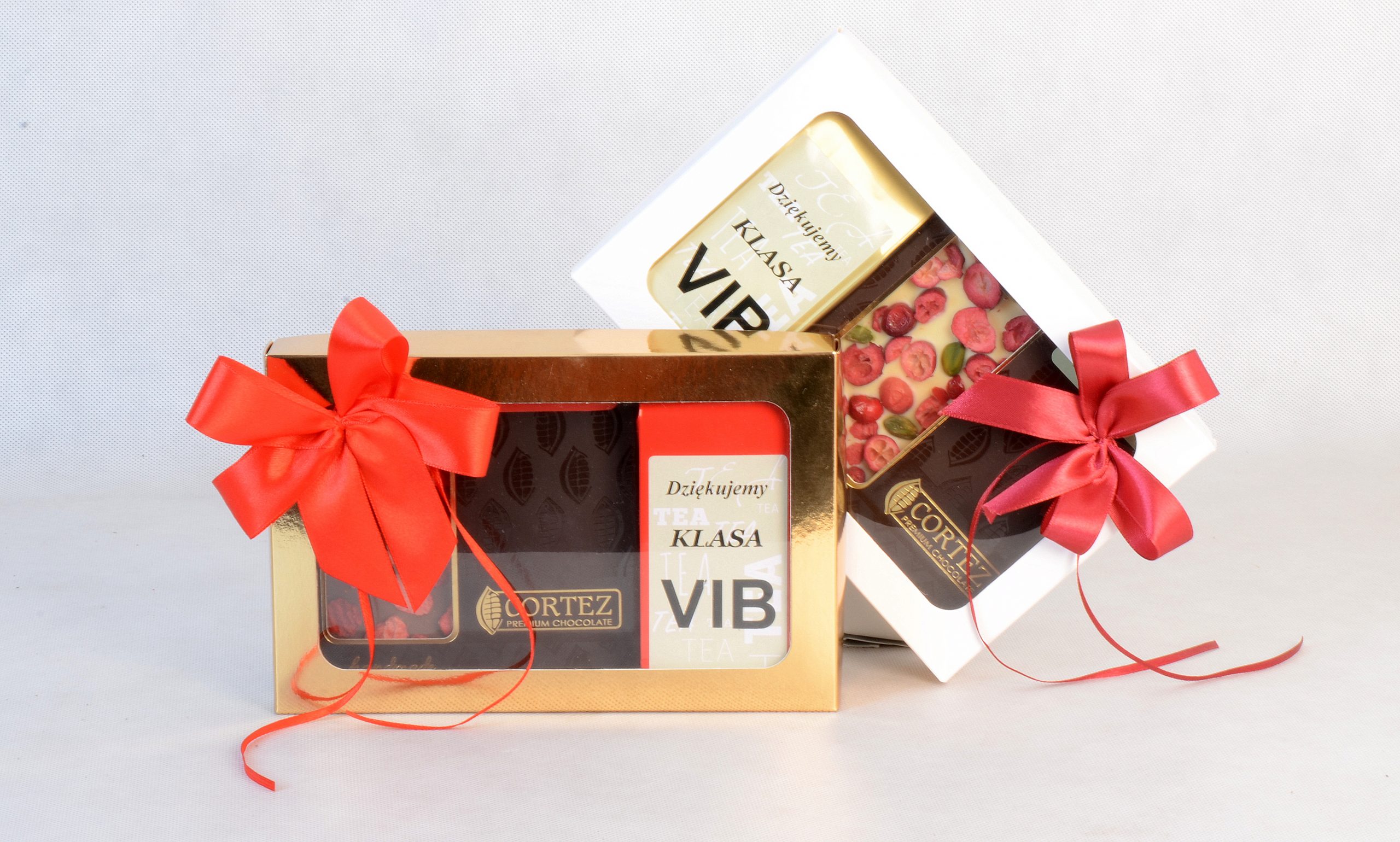 ZESTAW HERBATA I CZEKOLADA DLA NAUCZYCIELA PUDEŁKO BIAŁE
