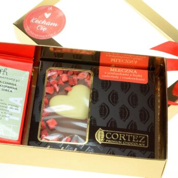 ZESTAW WALENTYNKOWY HERBATA I CZEKOLADA PUDEŁKO ZŁOTE