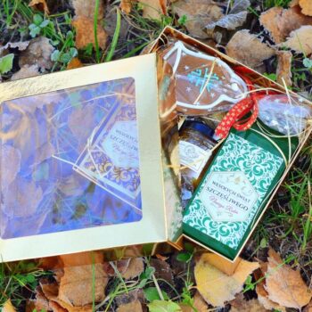 ZESTAW ŚWIĄTECZNY PUDEŁKO ZŁOTE KWADRAT